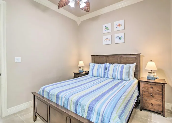 South Padre Island Condo - 200 Ft To Beach!