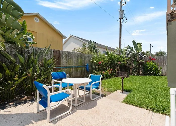 Beautiful 2 Bed 2 Bath 1St Floor Condo By Beach With Pool