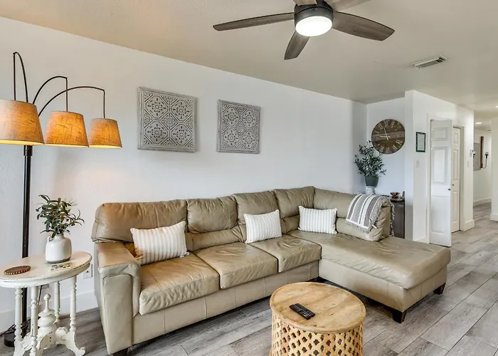 South Padre Island Getaway - Newly Renovated!