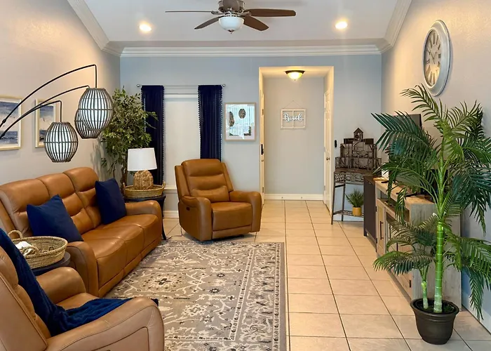 Coastal Condo W/ Pool In South Padre Island!